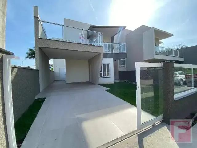 Casa / Sobrado para Venda em Itapoá/SC Continental 3 Quartos