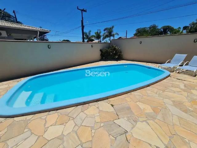 Casa / Sobrado para Venda em Itapoá/SC Rainha 5 Quartos