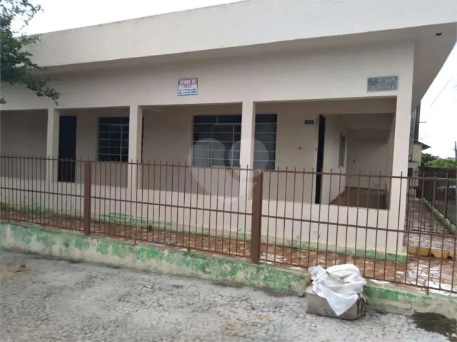 Casa / Sobrado para Venda em Itaporanga/SP Centro 3 Quartos
