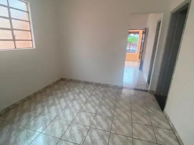 Casa / Sobrado para Venda em Itapuí/SP Centro 3 Quartos