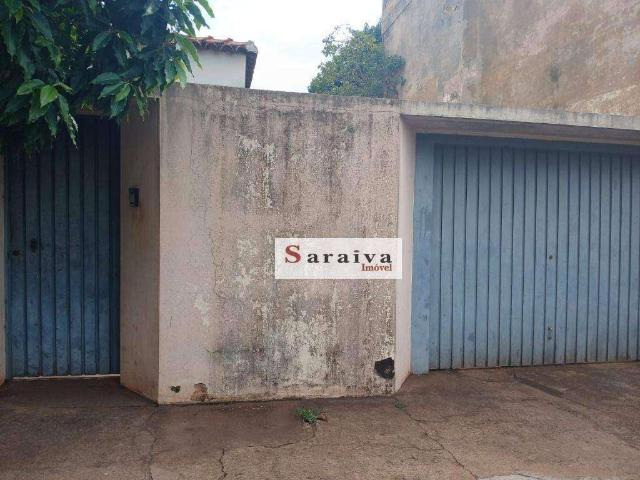 Casa / Sobrado para Venda em Itapuí/SP Centro 3 Quartos