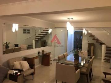 Praça Padre João Alvares - Garagem, Despensa