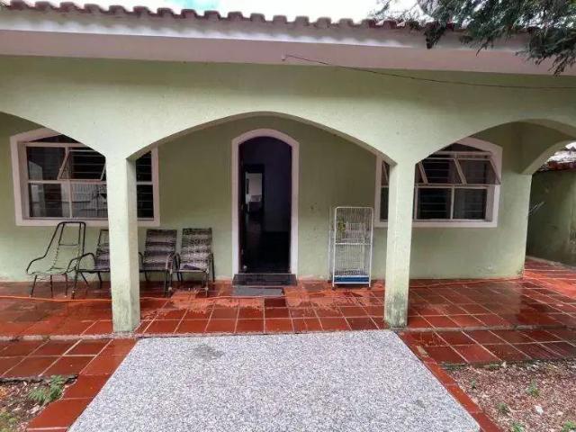 Casa / Sobrado para Venda em Itararé/SP Centro 4 Quartos