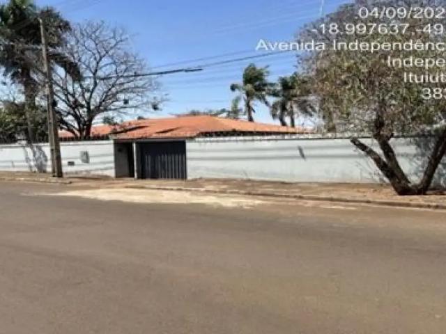 Casa / Sobrado para Venda em Ituiutaba/MG Independência