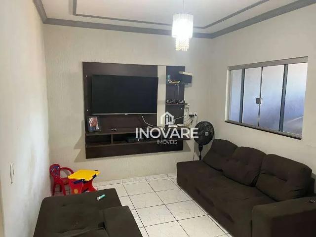 Casa / Sobrado para Venda em Itumbiara/GO Conjunto Habitacional Santa Maria 3 Quartos