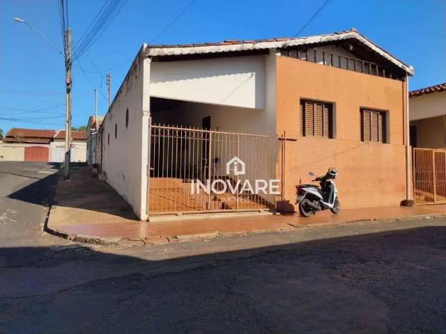Casa / Sobrado para Venda em Itumbiara/GO Setor Afonso Pena 3 Quartos