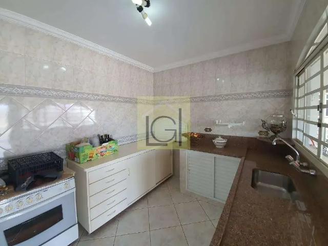 Casa / Sobrado para Venda em Itu/SP Parque América 4 Quartos