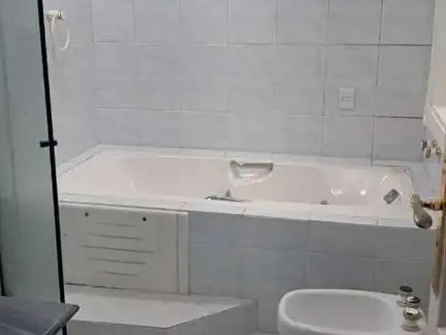 Casa / Sobrado para Venda em Jandira/SP Jardim Bolívia 4 Quartos