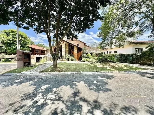 Casa / Sobrado para Venda em Jandira/SP Nova Higienópolis 4 Quartos