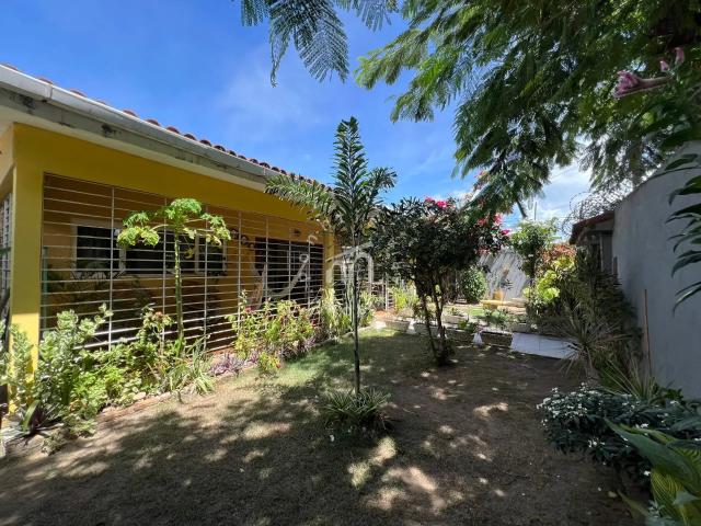 Casa / Sobrado para Venda em Jaboatão dos Guararapes/PE Candeias 4 Quartos