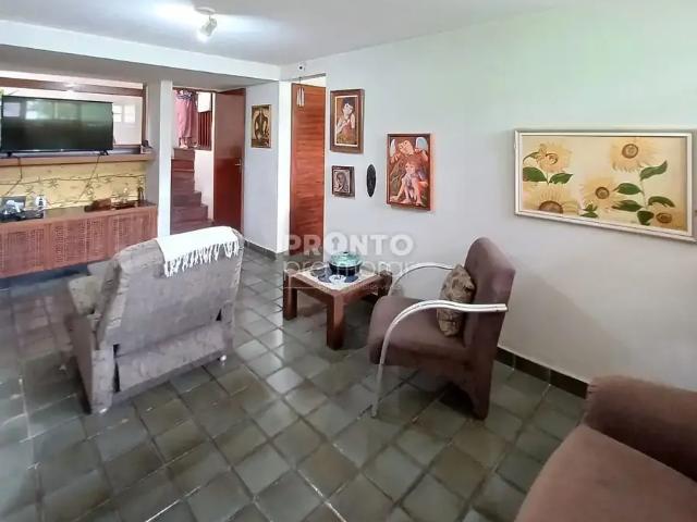 Casa / Sobrado para Venda em Jaboatão dos Guararapes/PE Piedade 4 Quartos