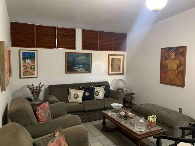 Casa / Sobrado para Venda em Jaboatão dos Guararapes/PE Piedade 4 Quartos