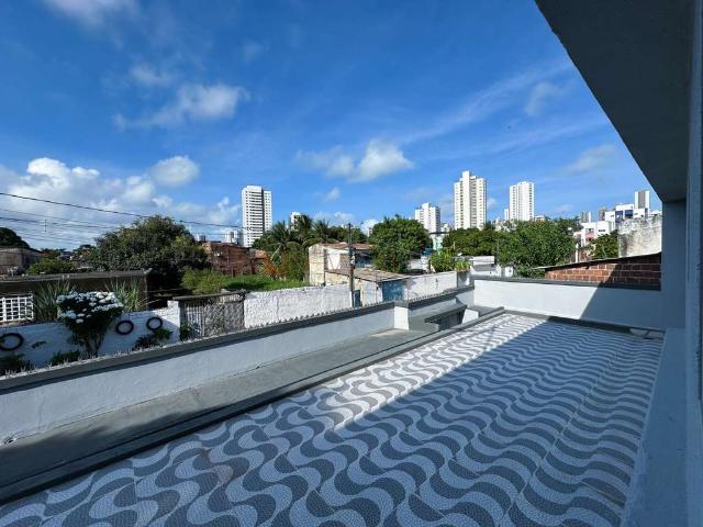 Casa / Sobrado para Venda em Jaboatão dos Guararapes/PE Piedade 5 Quartos
