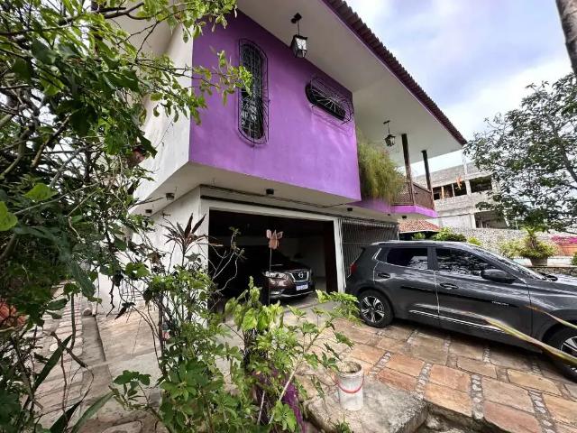 Casa / Sobrado para Venda em Jaboatão dos Guararapes/PE Piedade 5 Quartos