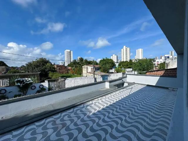 Casa / Sobrado para Venda em Jaboatão dos Guararapes/PE Piedade 5 Quartos
