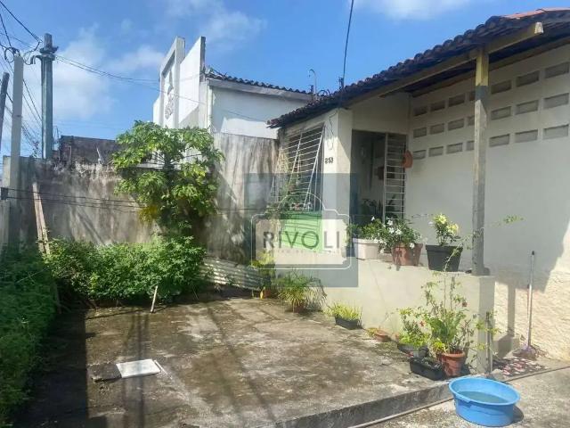 Casa / Sobrado para Venda em Jaboatão dos Guararapes/PE Ur 11 2 Quartos