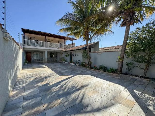 Casa / Sobrado para Venda em Jaboticabal/SP Jardim Grajaú 4 Quartos