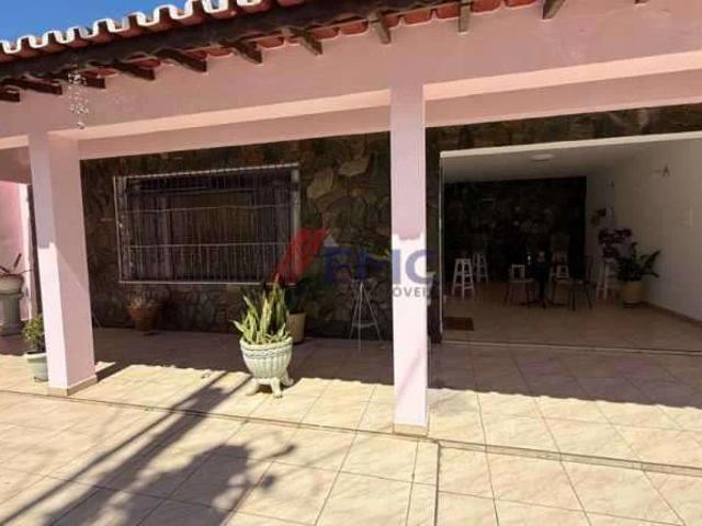 Casa / Sobrado para Venda em Jacutinga/MG Centro 3 Quartos