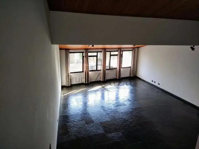 Casa / Sobrado para Venda em Jacareí/SP Centro 2 Quartos