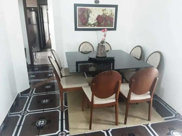Casa / Sobrado para Venda em Jacareí/SP Centro 3 Quartos