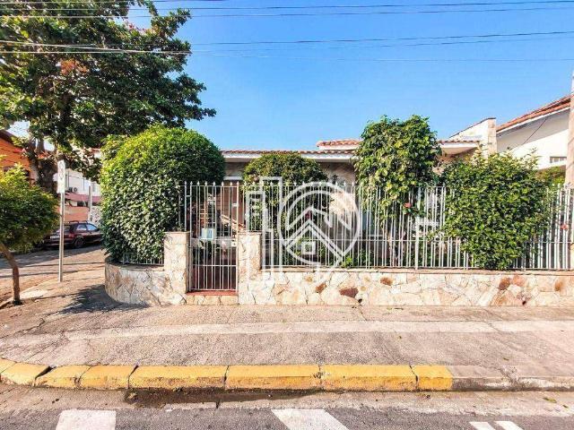 Casa / Sobrado para Venda em Jacareí/SP Centro 3 Quartos