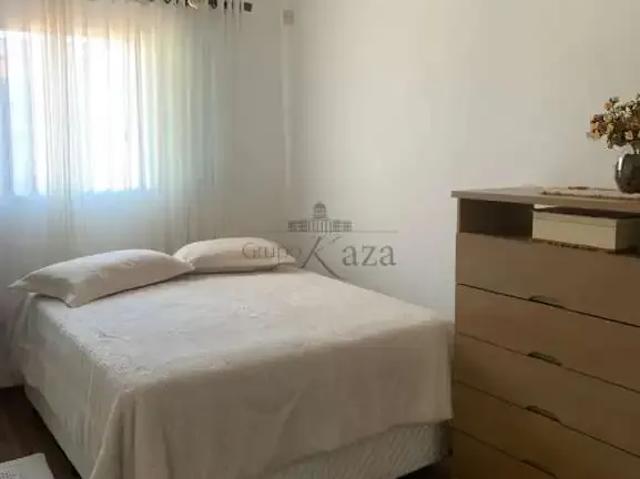 Casa / Sobrado para Venda em Jacareí/SP Centro 3 Quartos