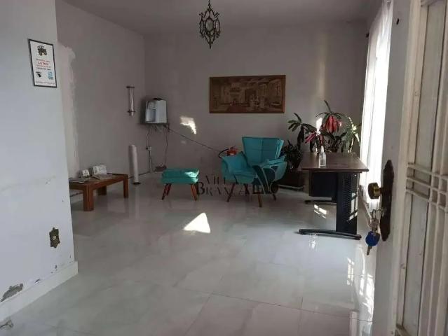 Casa / Sobrado para Venda em Jacareí/SP Centro 4 Quartos