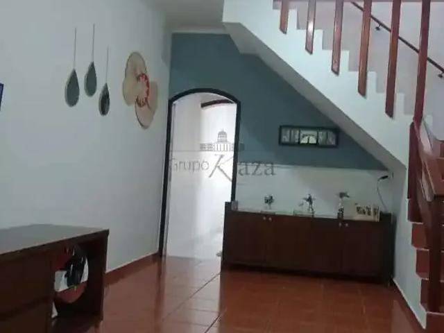 Casa / Sobrado para Venda em Jacareí/SP Cidade Nova Jacareí 3 Quartos