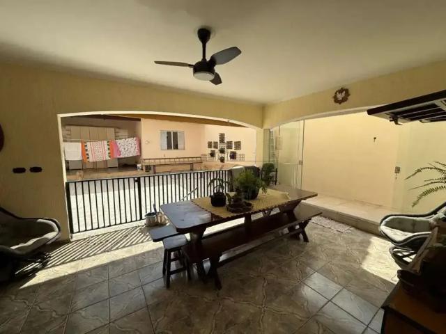 Casa / Sobrado para Venda em Jacareí/SP Cidade Jardim 7 Quartos