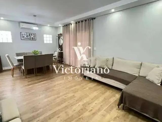 Casa / Sobrado para Venda em Jacareí/SP Cidade Jardim 3 Quartos