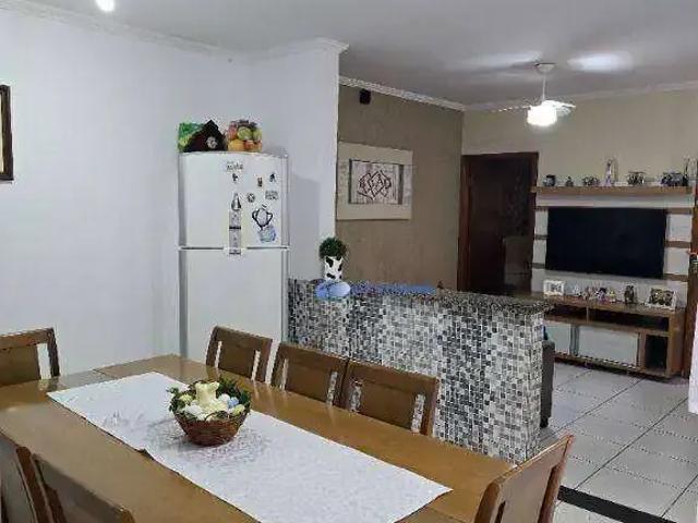 Casa / Sobrado para Venda em Jacareí/SP Cidade Salvador 2 Quartos