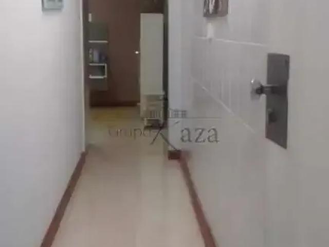 Casa / Sobrado para Venda em Jacareí/SP Cidade Salvador 3 Quartos