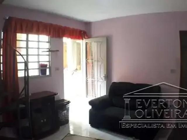 Casa / Sobrado para Venda em Jacareí/SP Cidade Salvador 5 Quartos