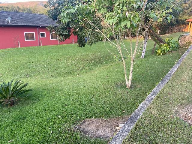 Casa / Sobrado para Venda em Jacareí/SP Jardim Olympia 4 Quartos