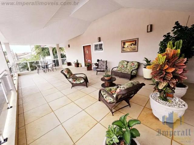 Casa / Sobrado para Venda em Jacareí/SP Jardim Altos de Santana II 4 Quartos
