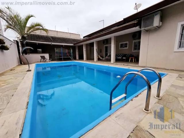 Casa / Sobrado para Venda em Jacareí/SP Jardim Altos de Santana II 4 Quartos