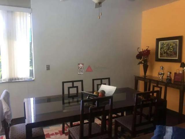 Casa / Sobrado para Venda em Jacareí/SP Jardim América 3 Quartos