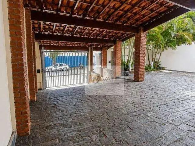 Casa / Sobrado para Venda em Jacareí/SP Jardim América 4 Quartos