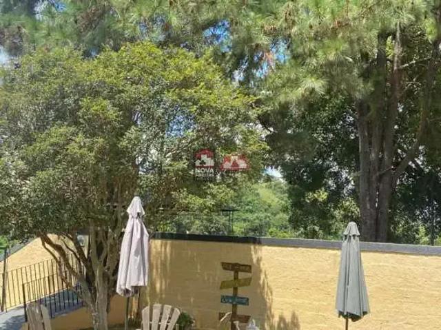 Casa / Sobrado para Venda em Jacareí/SP Jardim Beira Rio 4 Quartos