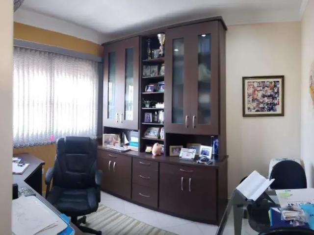 Casa / Sobrado para Venda em Jacareí/SP Jardim Esperança 4 Quartos