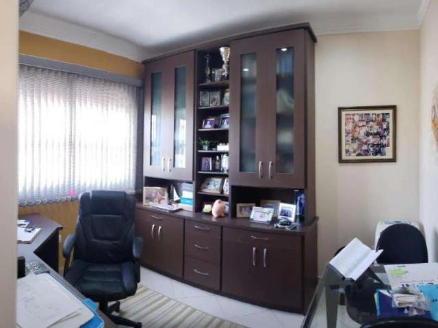 Casa / Sobrado para Venda em Jacareí/SP Jardim Esperança 4 Quartos