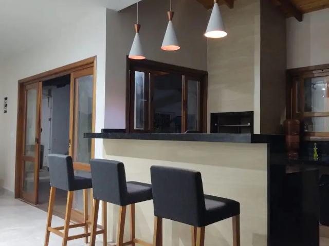 Casa / Sobrado para Venda em Jacareí/SP Jardim Flórida 4 Quartos