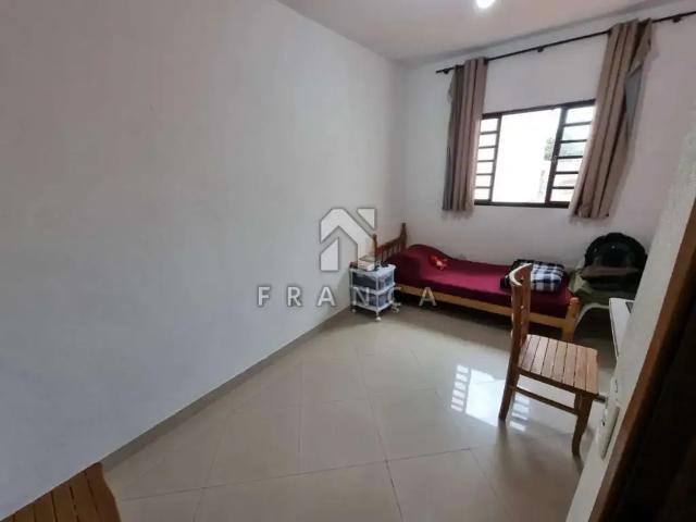 Casa / Sobrado para Venda em Jacareí/SP Jardim Pereira do Amparo 4 Quartos