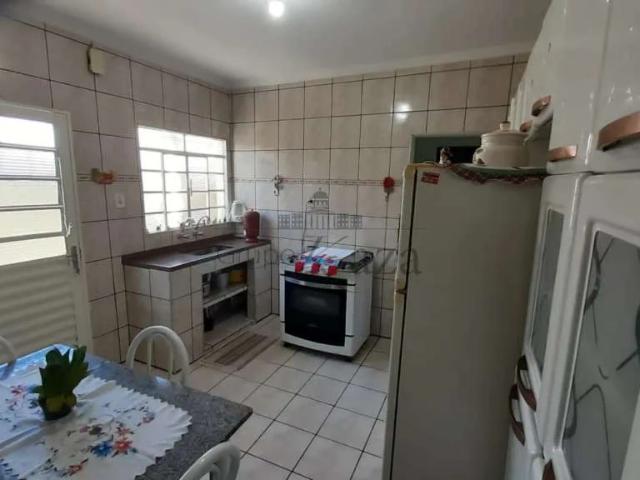 Casa / Sobrado para Venda em Jacareí/SP Jardim São Luiz 2 Quartos