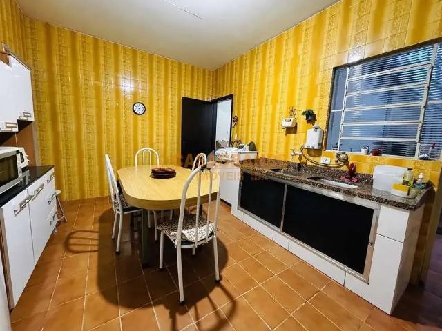 Casa / Sobrado para Venda em Jacareí/SP Jardim Santa Maria 2 Quartos