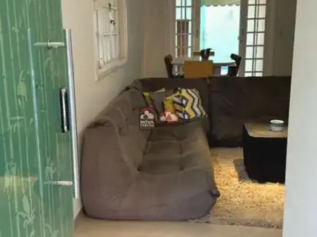 Casa / Sobrado para Venda em Jacareí/SP Jardim Santa Maria 3 Quartos