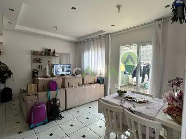Casa / Sobrado para Venda em Jacareí/SP Jardim Santa Maria 3 Quartos