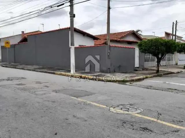 Casa / Sobrado para Venda em Jacareí/SP Jardim Santa Maria 3 Quartos