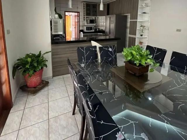 Casa / Sobrado para Venda em Jacareí/SP Jardim Santa Maria 4 Quartos