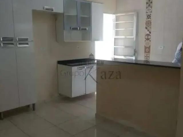 Casa / Sobrado para Venda em Jacareí/SP Jardim Santa Marina 2 Quartos